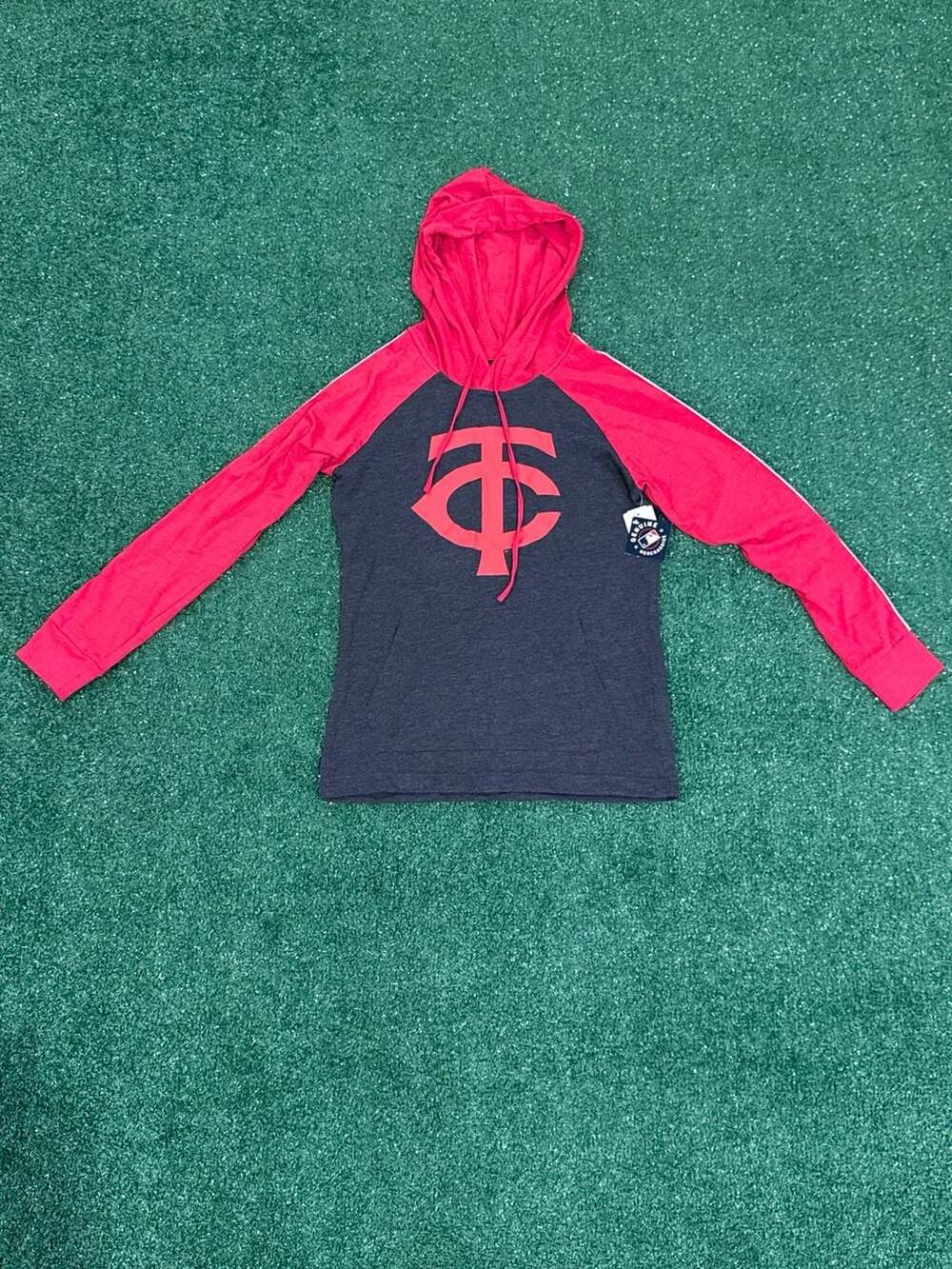Campus Lifestyle MLB Minnesota Twins Women's Colorblock Raglan Hoodie Small